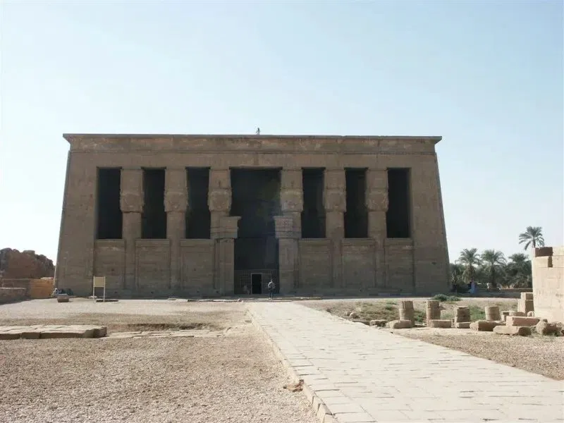 Memphis Tours, Luxor