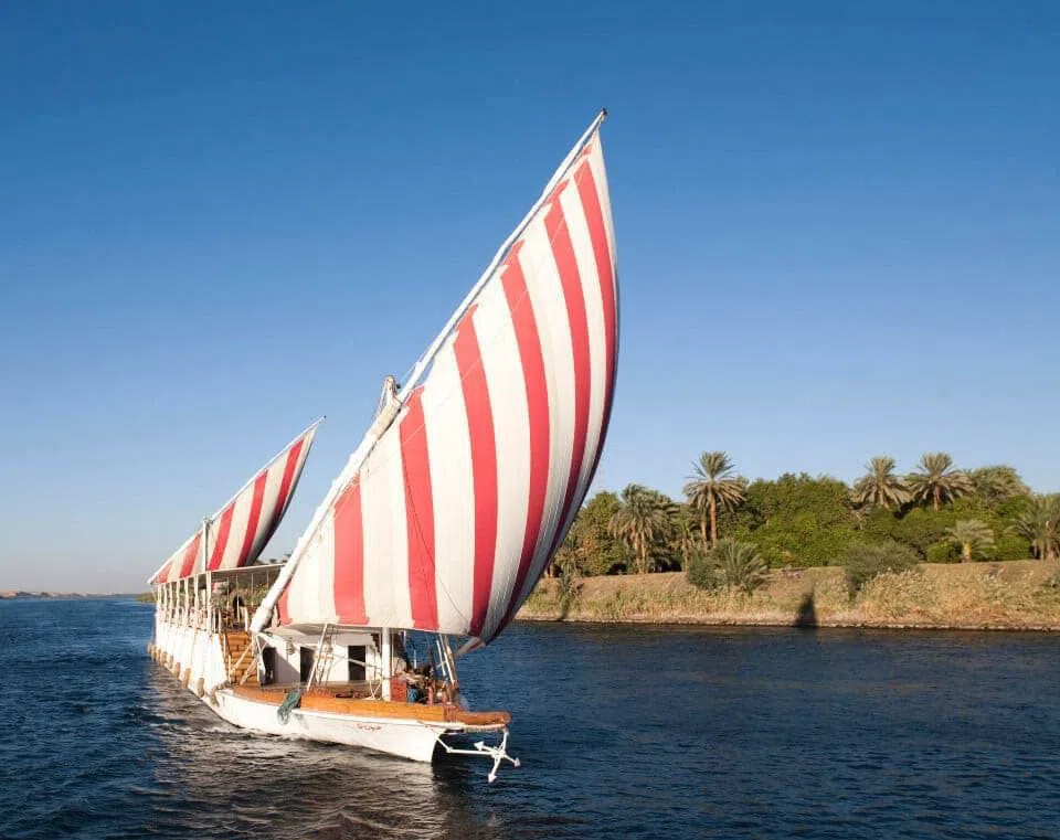 Nour El Nil, Luxor