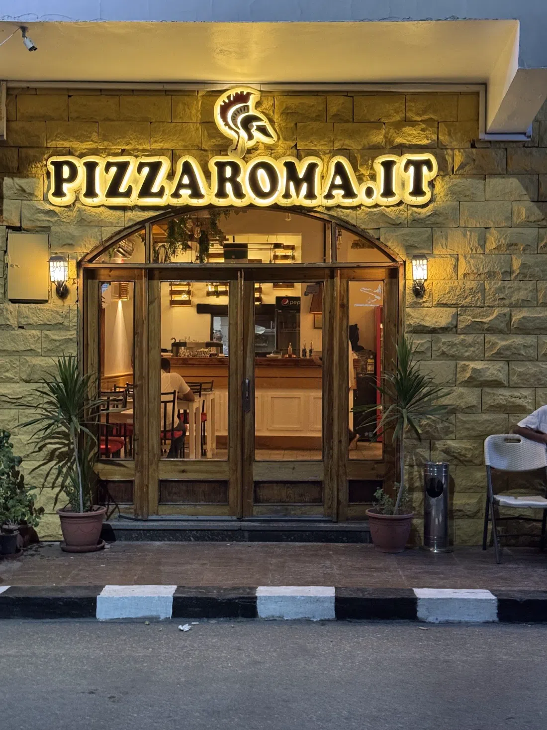 Pizza Roma-it, Luxor